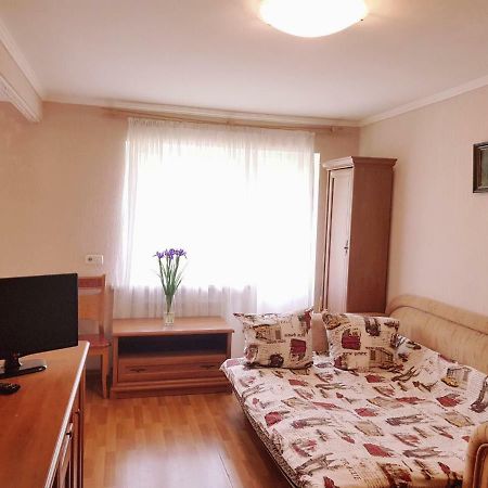 Квартира -студія вул. Героїв Севастополя 46/17, поруч НАУ, клініка Шалімова, швидкістний трамвай, Ж/Д вокзал, аеропорт Жуляни Киев Экстерьер фото